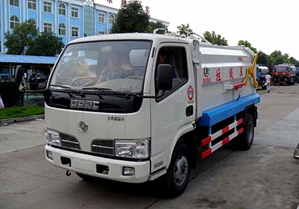 東風(fēng)5方掛桶壓縮垃圾車