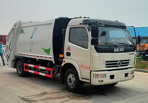 東風(fēng)7方壓縮垃圾車