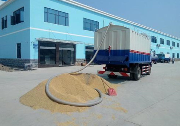 （19方）自吸自排散裝糧食運輸車