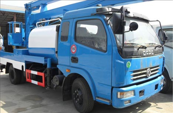（16米）東風(fēng)帶灑水高空作業(yè)車