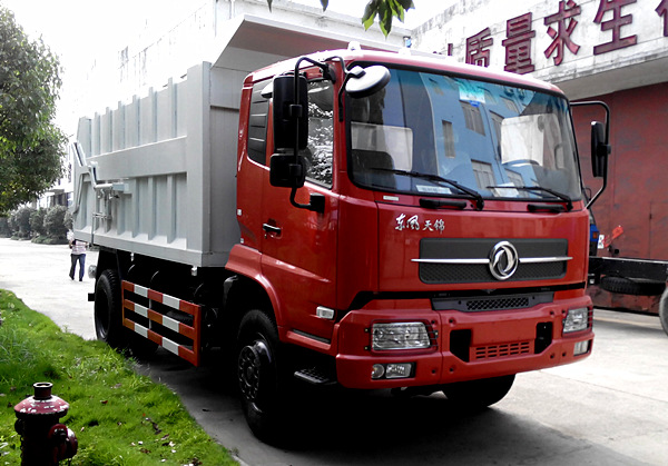 （19方）東風天錦對接垃圾車