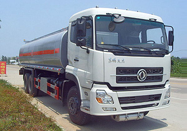 （24方）東風(fēng)天龍后雙橋運(yùn)油車