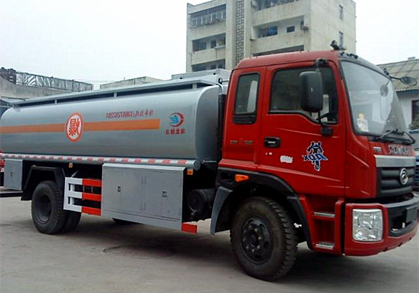 （15方）福田瑞沃加油車