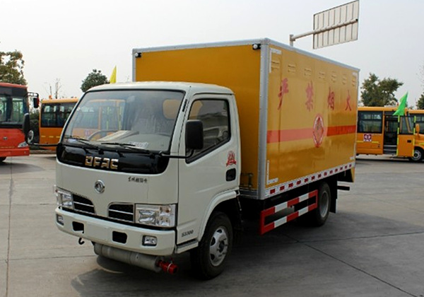 （藍(lán)牌）東風(fēng)銳鈴防爆車(chē)