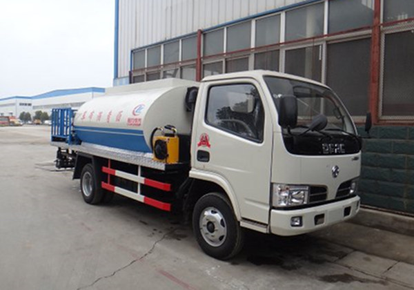 （4方）東風(fēng)銳鈴瀝青灑布車