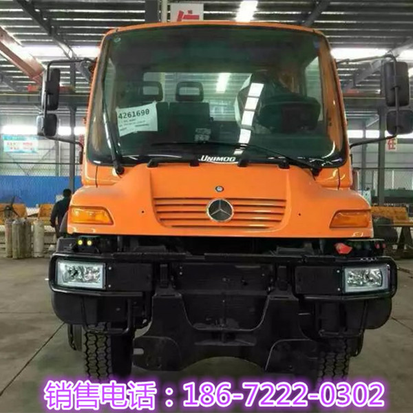 奔馳-烏尼莫克掃路車(chē)