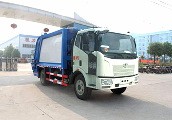 解放J6L-12方壓縮式垃圾車(chē)