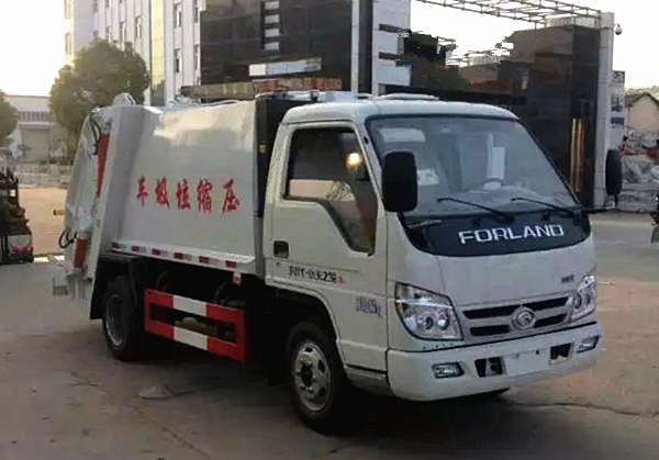 福田時(shí)代小型壓縮垃圾車(chē)