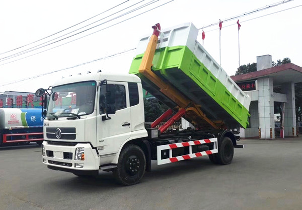東風(fēng)天錦8噸勾臂式垃圾車