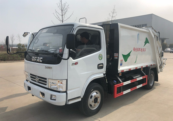 東風(fēng)多利卡6方壓縮式垃圾車(chē)