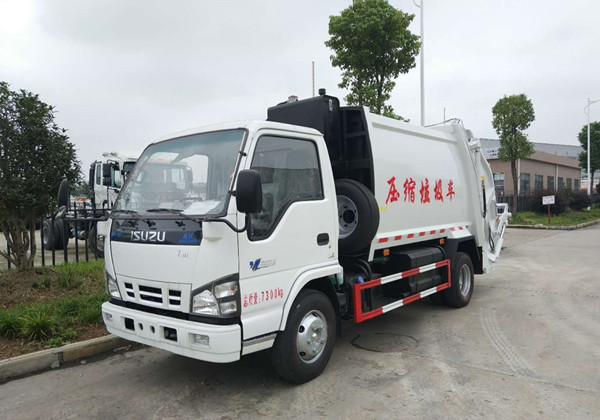 五十鈴600P-6方壓縮垃圾車