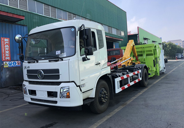 東風(fēng)天錦16噸勾臂式垃圾車(chē)