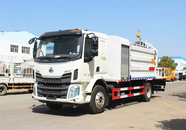 12噸柳汽乘龍抑塵車