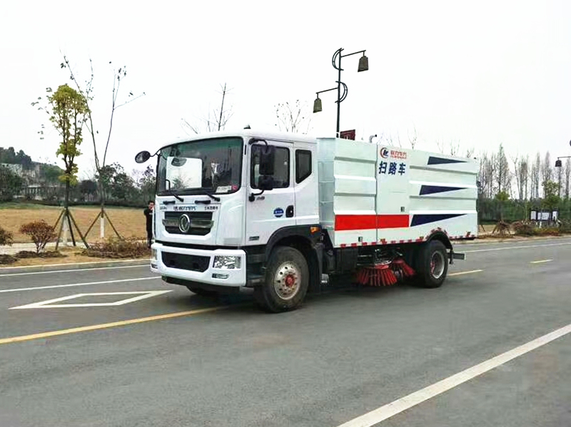 東風(fēng)D9掃路車