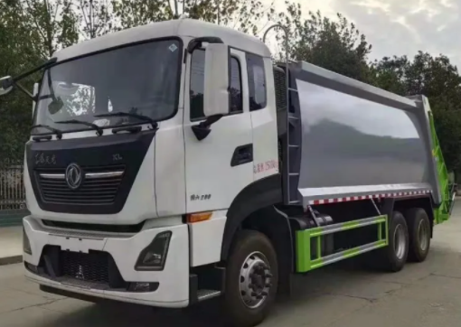 垃圾壓縮車由密封式垃圾車、液壓系統(tǒng)和操作系統(tǒng)組成。
