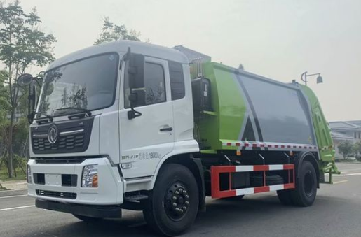 程力環(huán)衛(wèi)小型壓縮垃圾車箱特點(diǎn)：