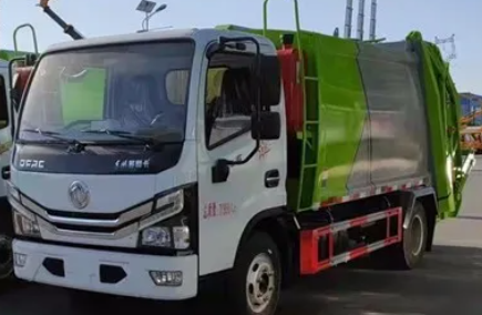 壓縮式對接垃圾車多少錢？價格！